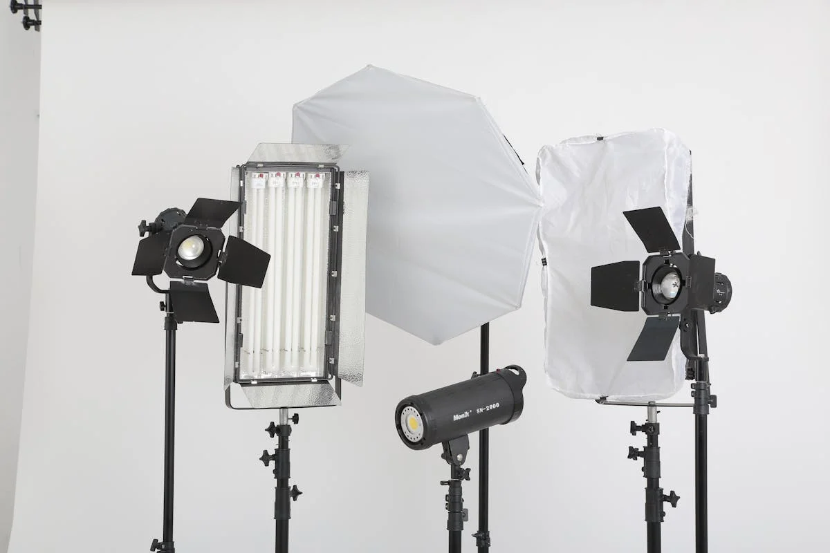 Éclairage professionnel de studio photo pour production premium
